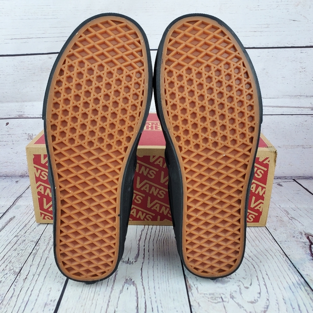 *Sold New Van's Asher Canvas Black Slip On Sneakers - Picture 8 of 9